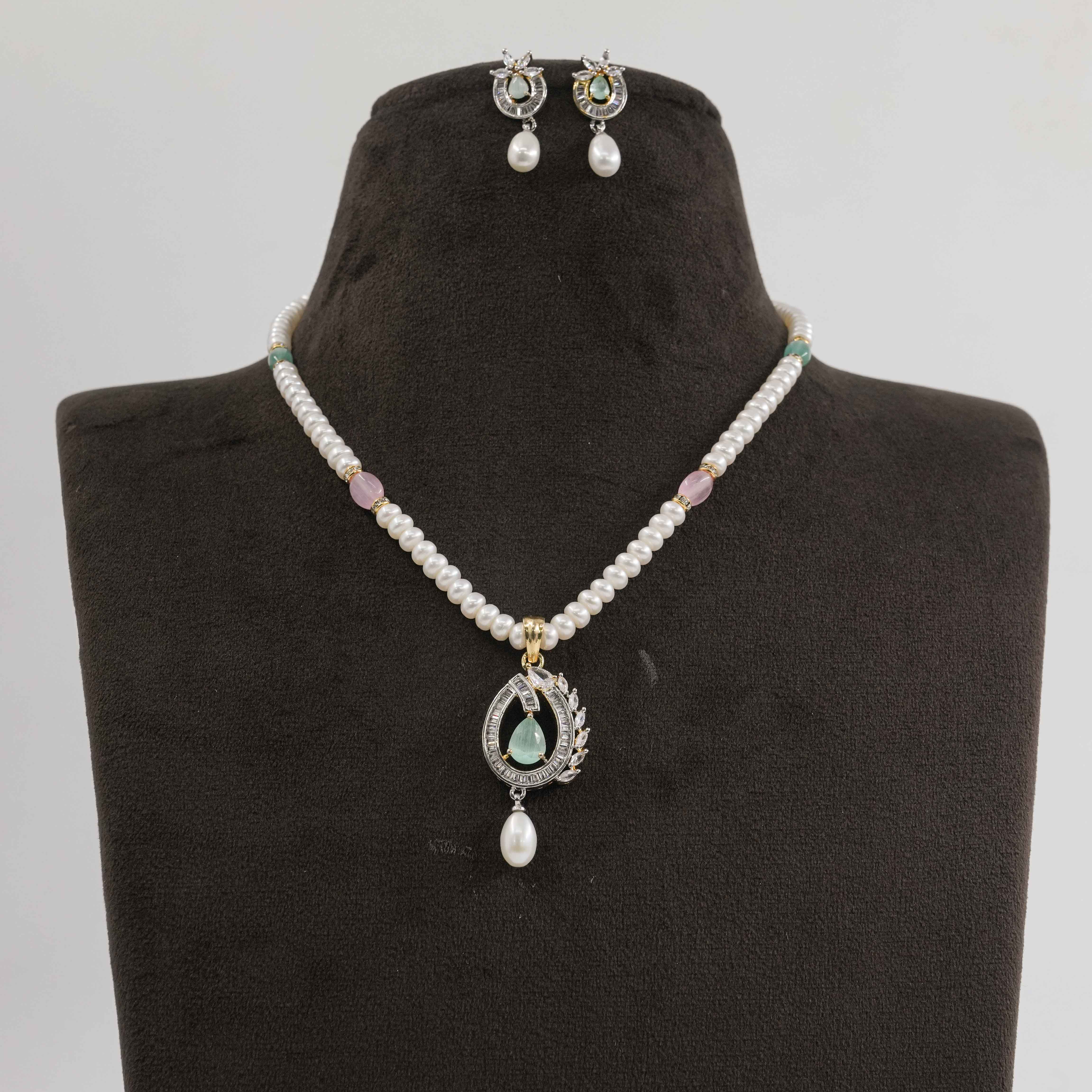 Flat Round Pearl Necklace Set